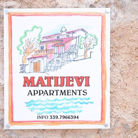 Matijevi Apartments Sistiana Eksteriør billede