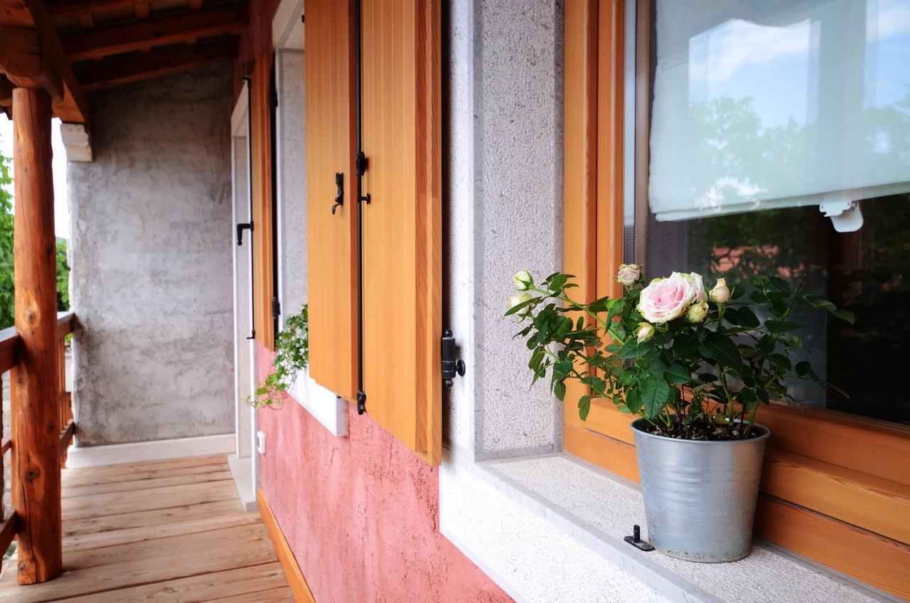 Matijevi Apartments Sistiana Eksteriør billede